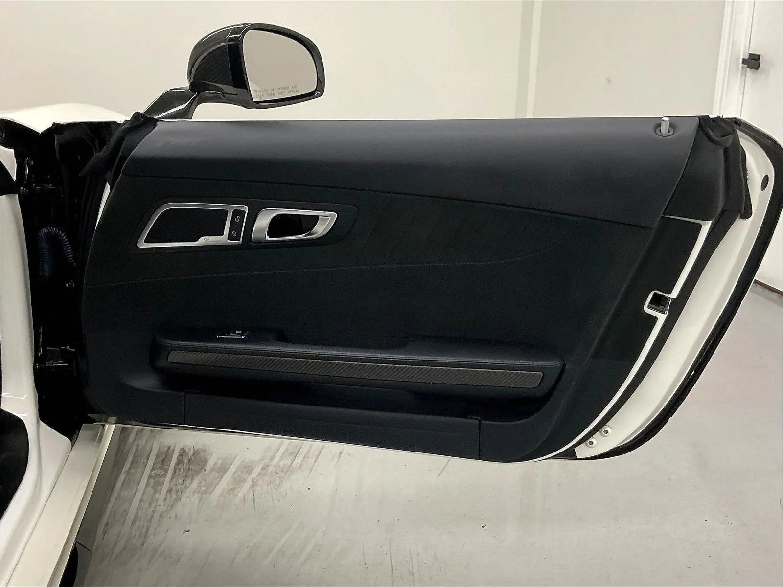 Used 2018 Mercedes-Benz AMG GT R image 17