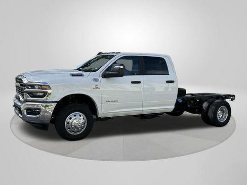 New 2025 RAM 3500 Big Horn image 3