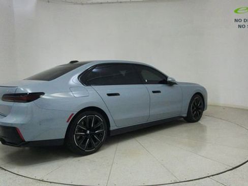 Used 2024 BMW 740i xDrive w/ Premium Package image 76