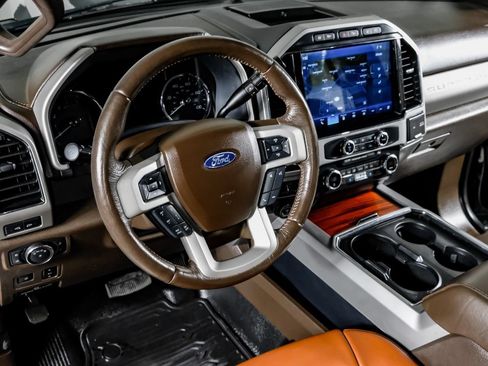 Used 2022 Ford F250 King Ranch w/ King Ranch Ultimate Package AWD/4WD image 15