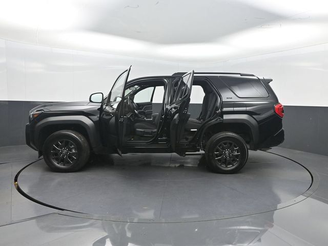 Used 2025 Toyota 4Runner SR5 AWD/4WD image 33
