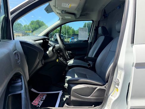 Used 2017 Ford Transit Connect XL FWD image 24