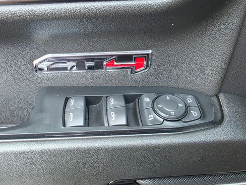Used 2023 GMC Sierra 1500 AT4 w/ Technology Package AWD/4WD image 28