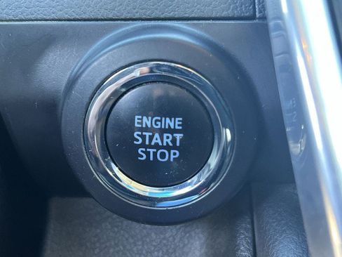 Used 2017 Toyota Camry XSE image 16