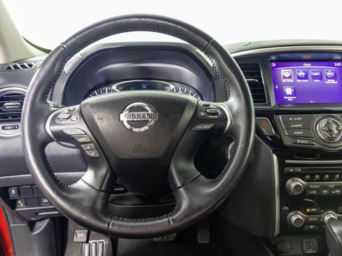 Used 2020 Nissan Pathfinder SV FWD image 28