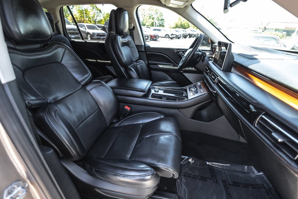 Used 2020 Lincoln Aviator Reserve w/ Equipment Group 202A AWD/4WD image 30