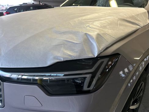 New 2026 Volvo XC90 B6 Core image 7