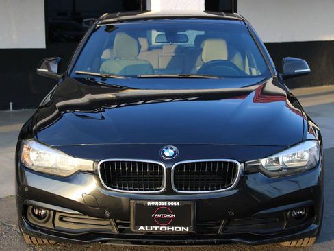 Used 2016 BMW 320i Sedan image 2