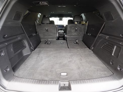 Used 2026 Chevrolet Traverse LT FWD image 29