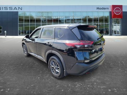 Used 2021 Nissan Rogue S image 6