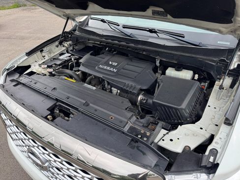 Used 2017 Nissan Titan Platinum Reserve AWD/4WD image 22