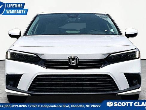 Used 2024 Honda Civic Touring image 2