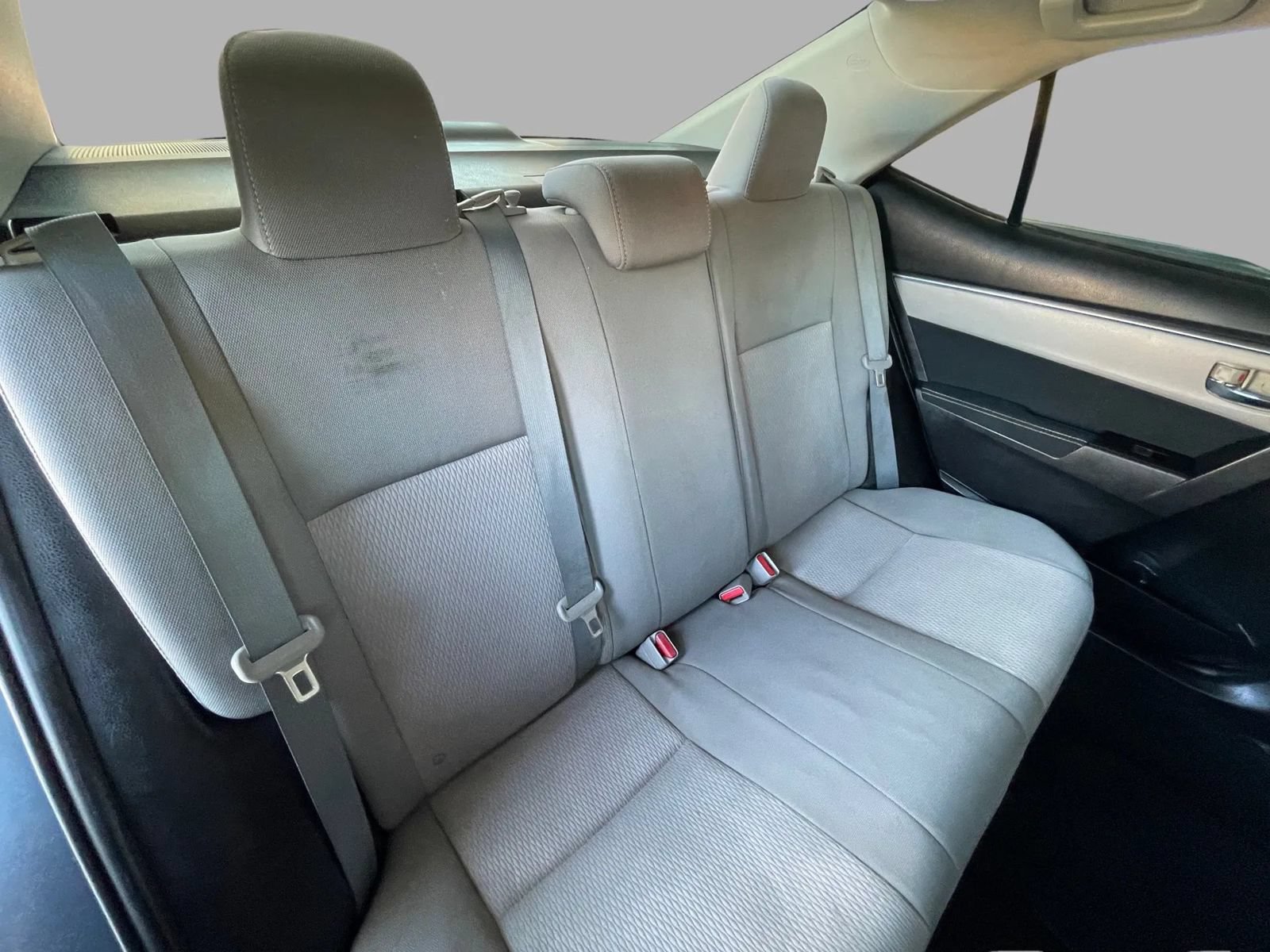 Used 2014 Toyota Corolla LE FWD image 27