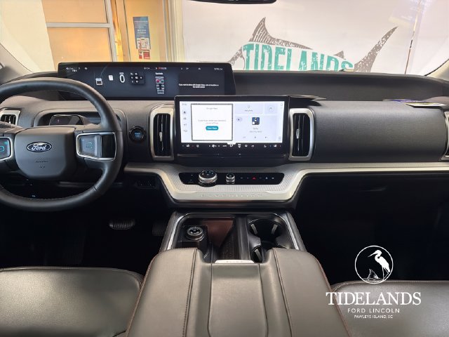 Used 2025 Ford Expedition Active RWD image 22
