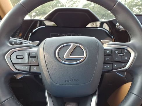 Used 2023 Lexus NX 350 AWD image 21