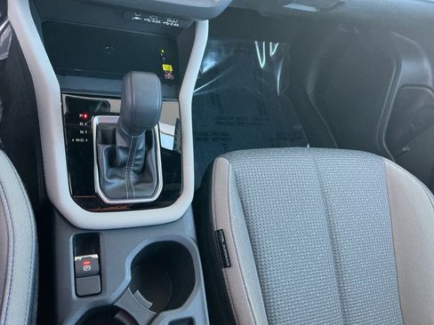 Used 2025 Subaru Forester Premium image 18