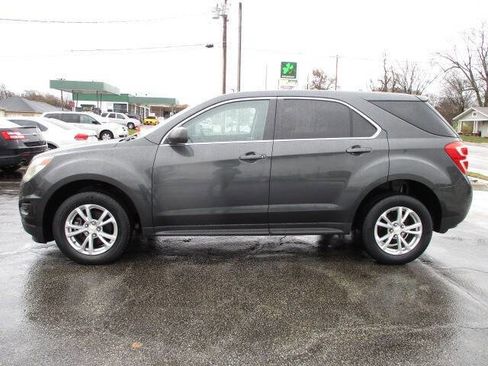Used 2017 Chevrolet Equinox LS image 5