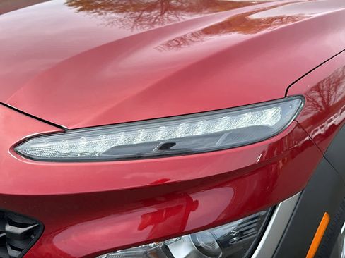Used 2023 Hyundai Kona SEL AWD/4WD image 9