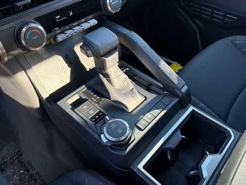 New 2026 Toyota Tacoma SR5 AWD/4WD image 17