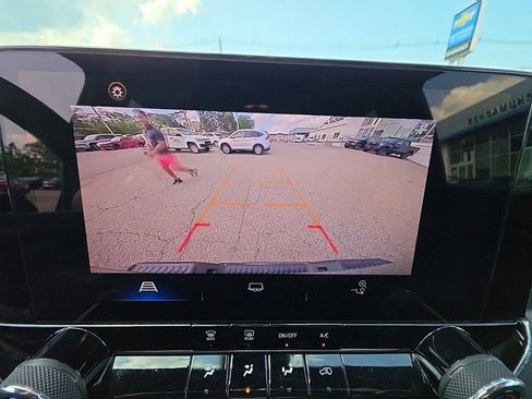 Used 2023 Chevrolet Colorado Trail Boss AWD/4WD image 17