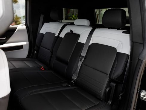 Used 2025 GMC Hummer EV 2X AWD/4WD image 19