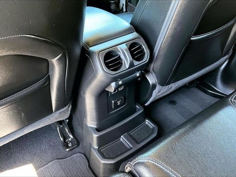 Used 2023 Jeep Wrangler Unlimited Sahara w/ Cold Weather Group AWD/4WD image 12