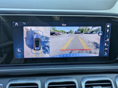Used 2024 Mercedes-Benz GLE 350 4MATIC image 24