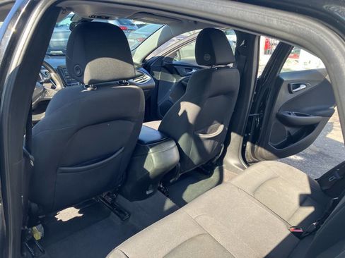 Used 2017 Chevrolet Malibu LS image 29