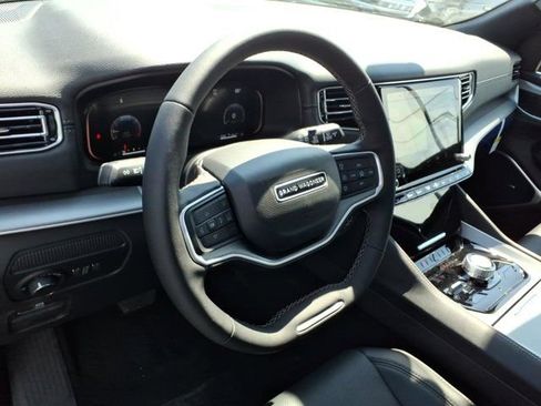 New 2026 Jeep Grand Wagoneer L 4WD w/ Premium Group I image 6