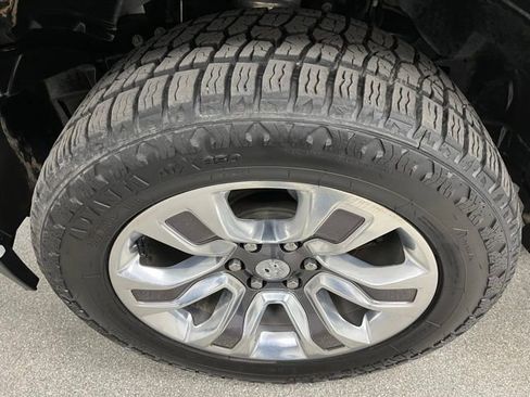 Used 2022 RAM 1500 Limited w/ Body Color Bumper Group AWD/4WD image 15