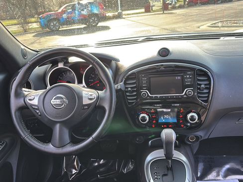 Used 2017 Nissan Juke SV image 14