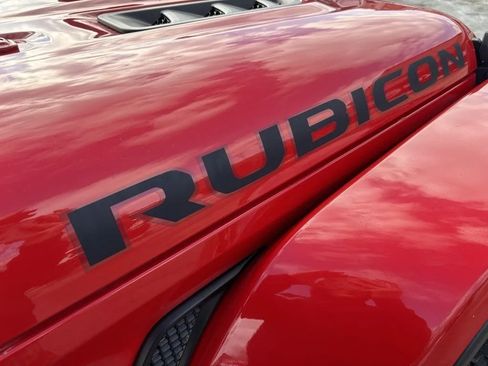 Used 2020 Jeep Wrangler Unlimited Rubicon w/ Dual Top Group image 9