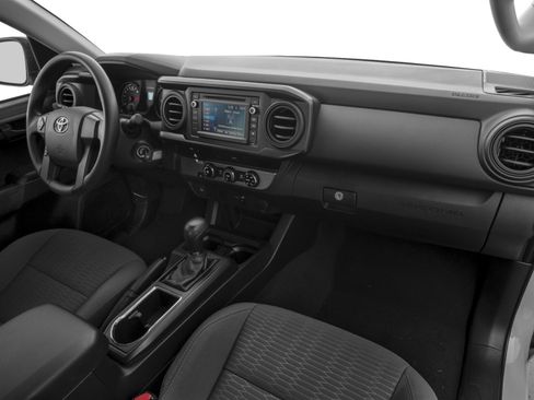 Used 2017 Toyota Tacoma SR image 10