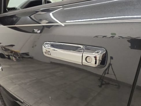 Used 2016 RAM 1500 ST w/ SXT Appearance Group AWD/4WD image 19