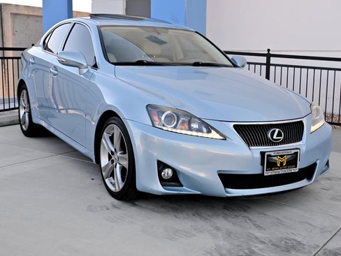 Used 2011 Lexus IS 250 w/ Premium Pkg Value Edition image 8