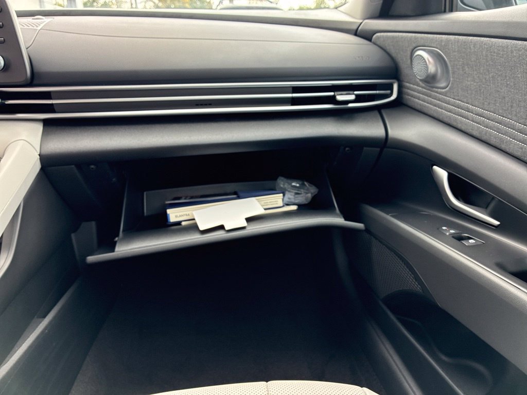 New 2026 Hyundai Elantra SEL Sport FWD image 36