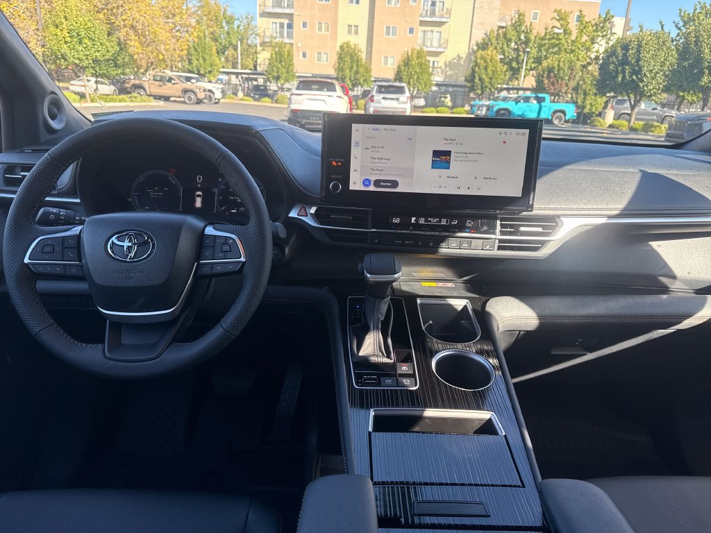 New 2026 Toyota Sienna XLE Woodland Edition AWD/4WD image 12