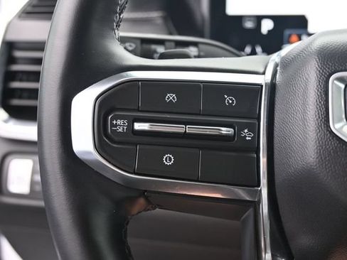 Used 2025 GMC Acadia Elevation FWD image 33