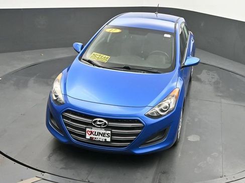 Used 2017 Hyundai Elantra GT image 33
