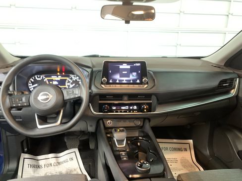 Used 2023 Nissan Rogue SV image 14