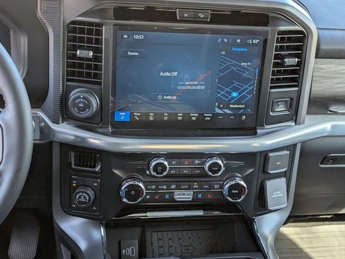 Used 2025 Ford F150 Lariat w/ Equipment Group 502A High image 12