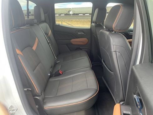 Used 2024 GMC Canyon AT4 w/ Technology Package AWD/4WD image 16
