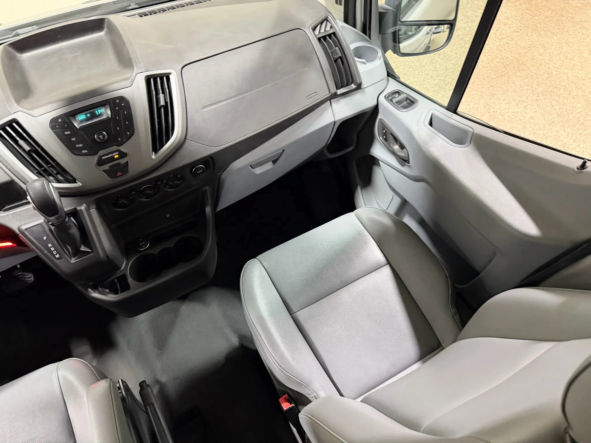 Used 2015 Ford Transit 250 148 Medium Roof RWD image 51