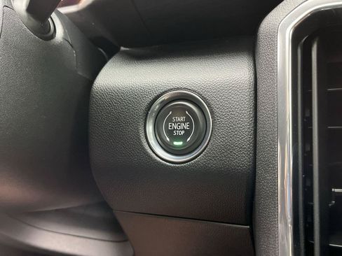 Used 2026 GMC Acadia Elevation w/ Elevation Premium Package AWD/4WD image 23