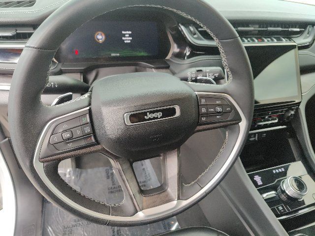 Used 2023 Jeep Grand Cherokee 4WD 4xe image 38