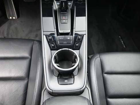 Used 2021 Porsche 911 Carrera image 8