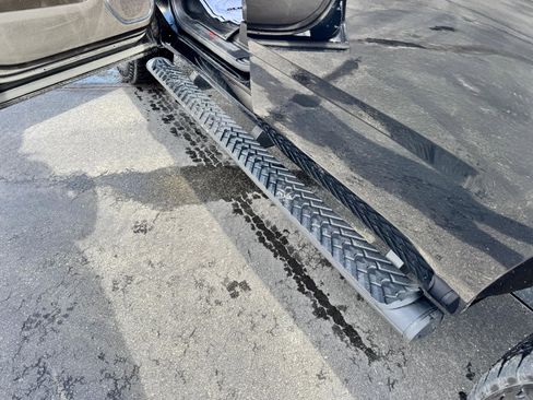 Used 2019 Chevrolet Tahoe LT image 46