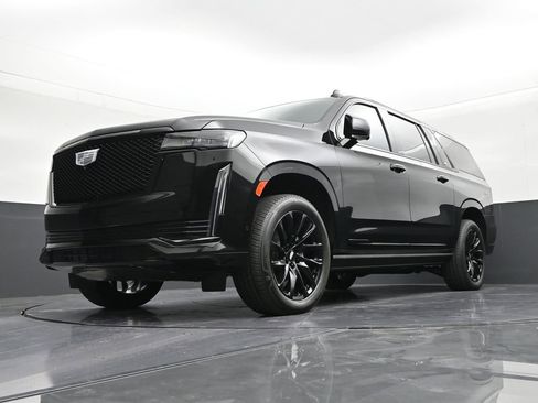 Certified 2024 Cadillac Escalade ESV Sport Platinum w/ LPO, ONYX Package RWD image 20