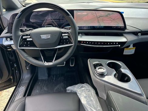 New 2025 Cadillac Optiq Sport 1 w/ LPO, Floor Liner Package image 10