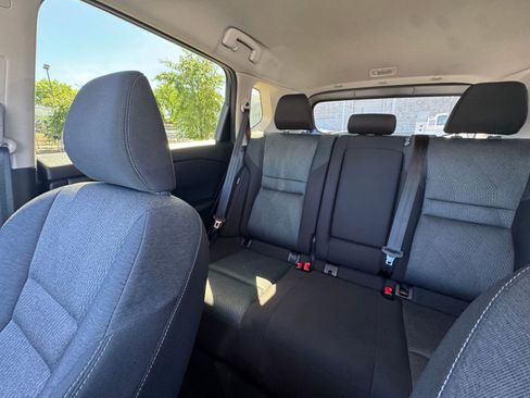 Used 2025 Nissan Rogue SV image 41